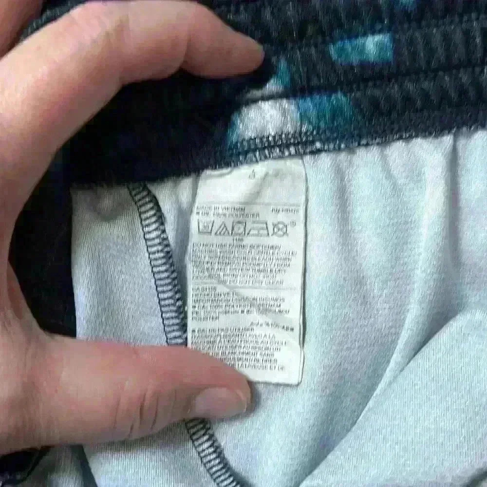 Old Navy Men’s Active Go Dry shorts - Picture 5 of 9